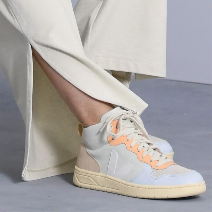 V-15 SUEDE – Image 4